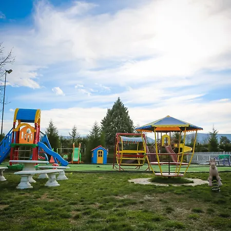 База отдыха Gardenland Bushat