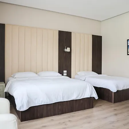 Hotel Gardenland Bushat
