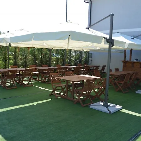 Gardenland 4*