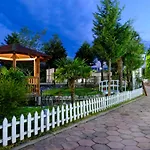 홀리데이파크 Gardenland Bushat