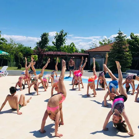 Gardenland Aldeamento Turístico 4*