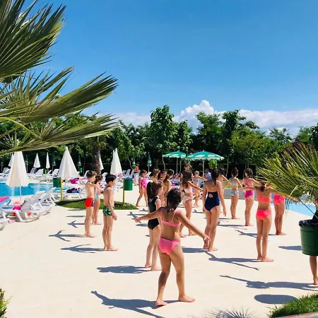 Aldeamento Turístico Gardenland