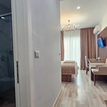 Hotel Gardenland Bushat