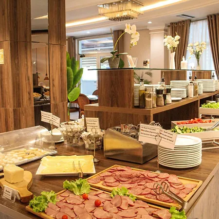 Gardenland Hotel